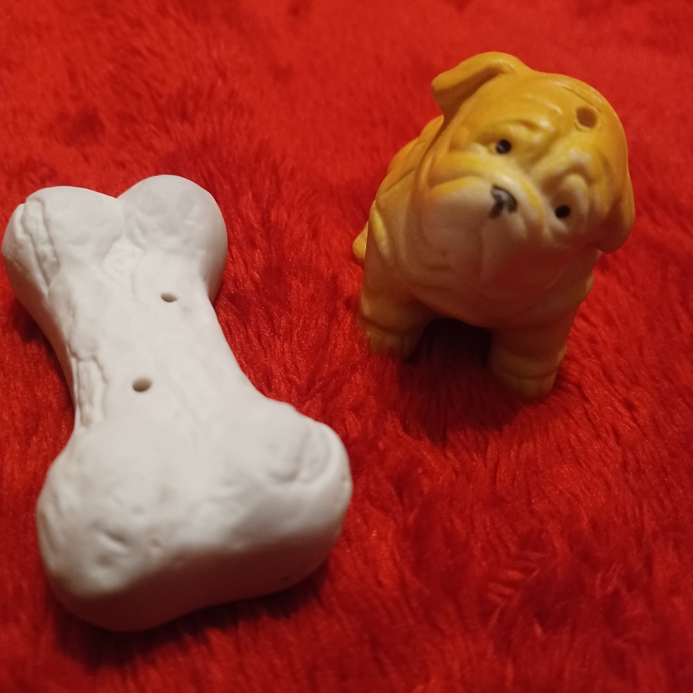 Salt & Pepper shakers